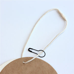 Etiquetas colgantes de plástico redondas personalizadas, etiquetas de papel recicladas pequeñas para joyería - Product Image 2