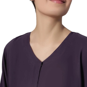 Abaya sportive en jersey avec passepoil contrastant |   Tunique musulmane confortable pour un usage quotidien, directement de l'usine - Product Image 1