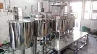 Équipement de mélange industriel en acier inoxydable, système de réservoir de mélange automatique de liquides, production chimique et cosmétique