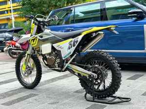 <span class=keywords><strong>Moto</strong></span> tout-terrain Hengjian S6-MT250 Pro 250CC 2 temps refroidie par eau DOHC avec arbre d'équilibrage 29.5KW - Product Image 5