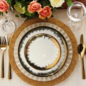 Platos de Porcelana Elegantes Blancos con Borde Dorado para Cena, Ensalada y Postre, Venta al Por Mayor - Product Image 5