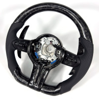 Volant en fibre de carbone forgée pour F10 F11 F15 F18 F20 F23 F25 F30 F32 F35 F40 F80 E84 E87 E90 E92 E93 Accessoires de voiture