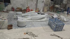 Modèle <span class=keywords><strong>de</strong></span> voiture <span class=keywords><strong>de</strong></span> course F1 personnalisé 1:1, modèle <span class=keywords><strong>de</strong></span> <span class=keywords><strong>train</strong></span> en résine, peint à la main, artistique, intérieur, haute fidélité, simulation réaliste, centre commercial - Product Image 4