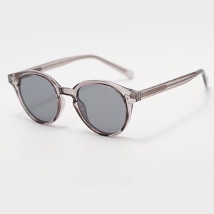 Gafas de Sol con Marco de Metal TR90 y Logotipo Personalizado, Protección UV400, Remaches en las Patillas, Gafas de Sol Unisex de Moda para Viajes al Aire Libre - Product Image 6
