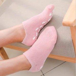 Chaussettes hydratantes pour spa, gants en gel, gants exfoliants de beauté, chaussettes en gel de silicone pour spa des pieds sans lavage – Offre spéciale - Product Image 1