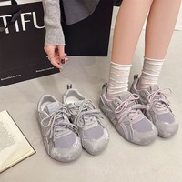 Nouvelles chaussures de sport décontractées pour femmes, à lacets, confortables, légères, chaussures de marche tendance, chaussures de skate, dessus en PU, semelle extérieure en caoutchouc