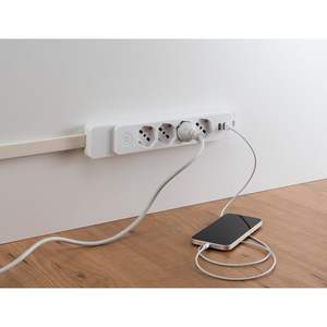 Regleta de Enchufes Rosi con 4 Tomas Schuko 230V, Interruptor de Seguridad y Cable de Extensión de Plástico - Product Image 6