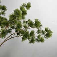 Branche de pin artificielle en plastique à 2 branches, feuillage de cyprès à aiguilles de pin hautement imité pour arrangements floraux de Noël