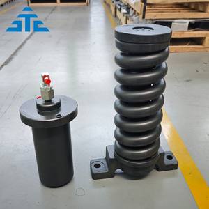 Gruppo Tenditore Cingoli / Tenditore Compatibile con Escavatori Ec210d Ec200d 14715700 & 14663170 con Molla di Ritorno - Product Image 1