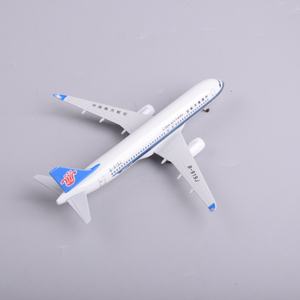 Modèle d'avion en résine de 20 cm C919 China Southern <span class=keywords><strong>Airlines</strong></span>, jouet d'avion <span class=keywords><strong>souvenir</strong></span>, avion statique de simulation, modèle réduit en métal - Product Image 5