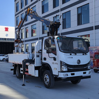 Grue sur camion Dongfeng Huashen à flèche articulée, grappin hydraulique pour ferraille type « peau d'orange », moteur Shandong, capacité 4000 kg, portée max. 15 m