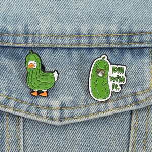 Broche en émail créative en forme de canard mariné et de chat, avec un chapeau mariné, broche de chat, badge de revers, bijoux en gros - Product Image 1