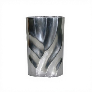Florero de aluminio decorativo plateado pulido para artículo de decoración del hogar - Product Image 1
