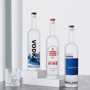 Botella de Vidrio Redonda Clásica de 70cl 75cl con Cuello Largo para Whisky, Tequila y <span class=keywords><strong>Ron</strong></span>, Color Blanco Esmerilado con Impresión Personalizada y Tapa de Corcho - Product Image 6