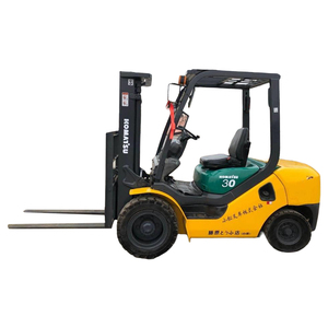 Montacargas Komatsu Original Usado de 3 Toneladas, Diésel, Modelo FD30, en Buen Estado, Mástil de una Sola Etapa, en Venta en Shanghái - Product Image 1