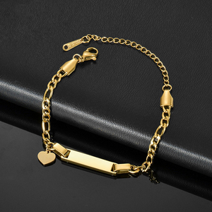 Bracelet pour enfants gravé avec un nom personnalisé, plaqué or 18 carats, chaîne figaro en acier inoxydable avec breloque, bijoux personnalisés pour l'anniversaire d'un bébé - Product Image 5