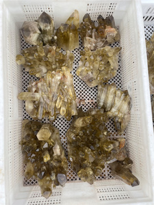 Naturale chiaro citrino ammassi di quarzo fumoso grezzo minerali ruvidi campione geodi di cristallo curativo per la vendita - Product Image 6