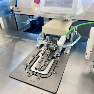 เครื่องเย็บกระเป๋าอุตสาหกรรม TOPSEW TS-299-CS แบบป้อนผ้าด้วยมือ ความเร็วสูง เย็บตะเข็บล็อคสติทช์ โครงสร้างโลหะ - Product Image 4