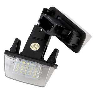 1 Par de Luces LED de Matrícula para Peugeot 206 207 306 307 308 5008 y para Citroen C3 C4 C5 Berlingo Saxo Xsara <span class=keywords><strong>Picasso</strong></span> - Product Image 1