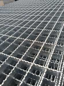 Rejilla de Acero Inoxidable Recubierta de Zinc de 50x5mm Resistente a la Corrosión para Cubrir Drenajes en Apartamentos y Villas - Product Image 6