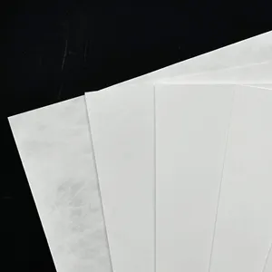 Carta bianca morbida e liscia, impermeabile e resistente allo strappo