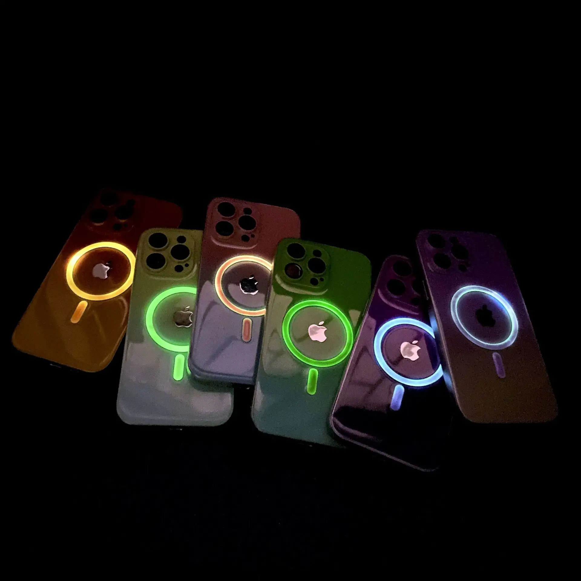 Оптовая продажа, светящийся Магнитный градиентный защитный чехол для iPhone 13 12 14 pro max Чехол для мобильного телефона с беспроводным зарядным устройством