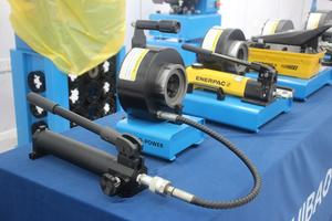 آلة كبس خراطيم عالية الجودة صغيرة الحجم من 1/2 بوصة إلى 1 بوصة، أداة كبس هيدروليكية P16HP للخراطيم الصغيرة - Product Image 4