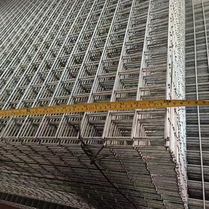 Rouleau de grillage soudé <span class=keywords><strong>pour</strong></span> poulailler, idéal <span class=keywords><strong>pour</strong></span> l'élevage des oiseaux de basse-cour - Product Image 4