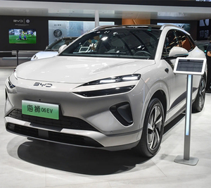 BYD Sea 06 EV 2025, Edición Navigator, 520 km de Autonomía, con Batería Blade, Tracción Trasera, 5 Plazas - Product Image 2