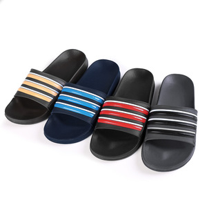 Sandali da uomo a righe in PVC, casual, sportivi, antiscivolo, impermeabili, per spiaggia, interni, esterni, palestra e doccia - Vendita all'ingrosso - Product Image 1