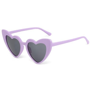 Vente en gros UV400 Garçons Filles en forme de cœur Rose Fashion Love Custom Designer Bébé Lunettes Coeur Lunettes de soleil pour enfants - Product Image 5