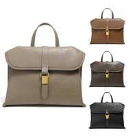 Sac bandoulière à rabat en cuir véritable pour femme, convertible en sac à main à poignée supérieure, idéal pour le travail quotidien et les trajets.