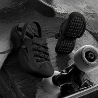 Mules légères à plate-forme EVA confortables antidérapantes Slip-On Summer Beach Garden Casual Everyday Use Clogs pour hommes