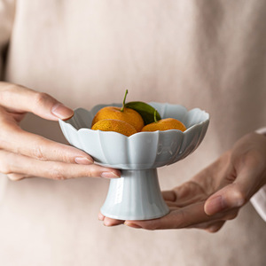 Ceramic Fruit Plate Lotus Shaped High Footed Porcelain Dessert <b>Snack</b> <b>Tray</b> For Wedding Tea Ceremony - Product Image 2