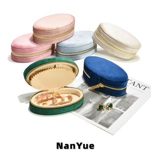 Estuche Organizador de Joyas de Terciopelo Ovalado con Logotipo Personalizado, Mini Estuche Portátil con Cierre para Anillos, Aretes y Collares, Venta al Por Mayor - Product Image 5