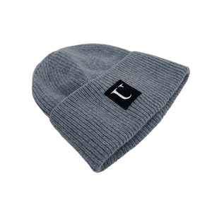 Vente en gros <span class=keywords><strong>Bonnet</strong></span> d'hiver en <span class=keywords><strong>cachemire</strong></span> personnalisé pour hommes <span class=keywords><strong>Bonnet</strong></span> en tricot côtelé Mode Hiver Bonnets en laine - Product Image 4
