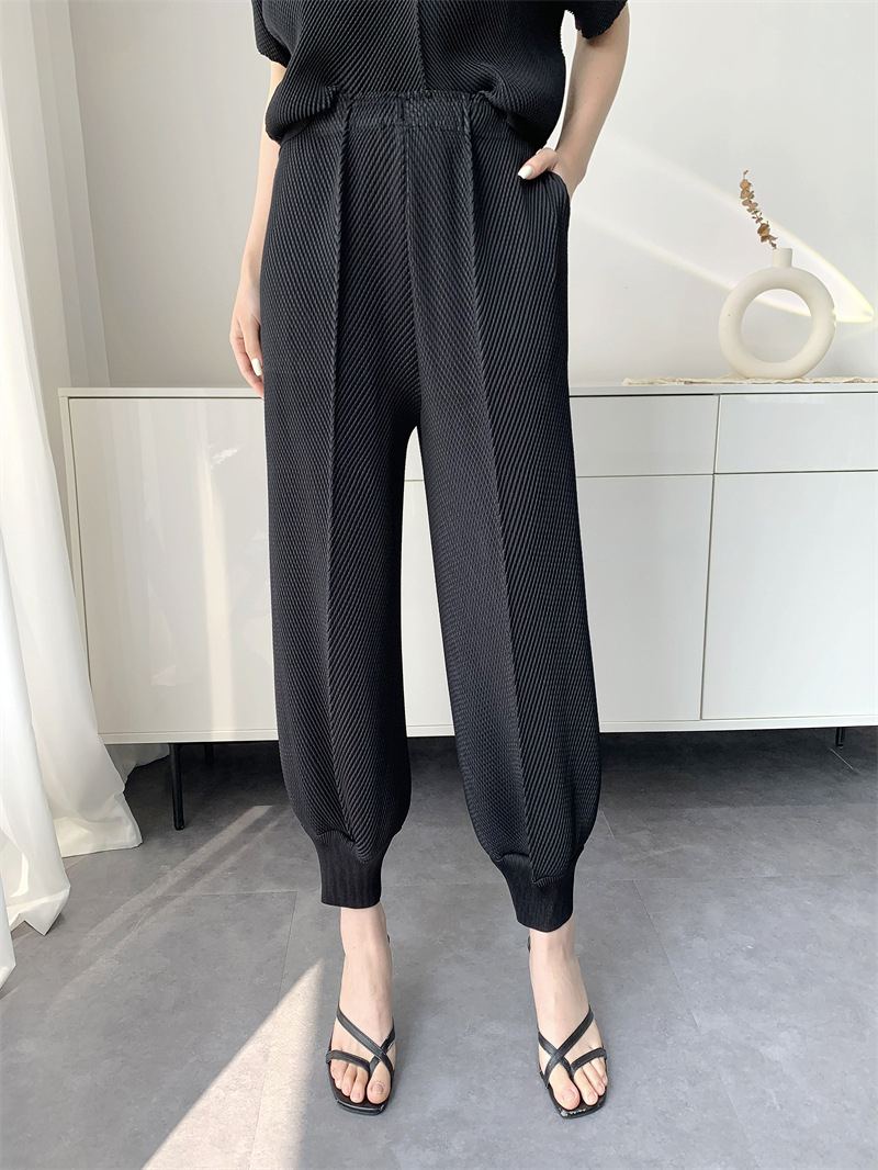 Pantaloni neri