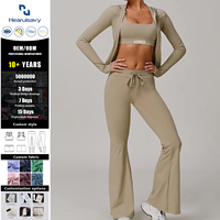 Ensemble de yoga 3 pièces pour femme : veste zippée à manches longues, soutien-gorge de yoga à col carré et leggings évasés taille haute pour la gym et le fitness