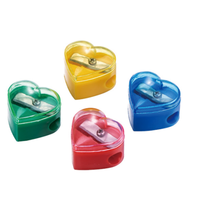 Taille-crayon en plastique en forme de coeur pour enfants avec couvercle