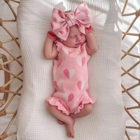 Combinaison en tricot pour bébé pour la Saint-Valentin, pull jacquard en forme de cœur, 100% coton biologique, combinaison à bretelles, jambes à volants, barboteuse pour fille, tricot