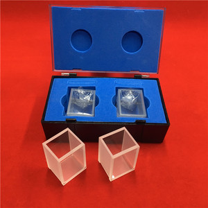 Cubeta de Vidrio Óptico Transparente de 4 Lados, Cuvette de Vidrio de Cuarzo para Muestras, 40*28*24mm - Product Image 1