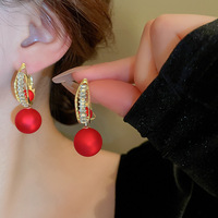 Boucles d'oreilles pendantes en alliage de strass rouge anti-perle, design de luxe léger, multi-usages, élégantes et tendance pour femme
