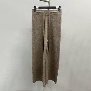 Pantaloni Lunghi Invernali in Lana di Alta Qualità Jancoco, Pantaloni in Lana di Yak Lavorati a Maglia su Misura con Coulisse per Donna - Product Image 1