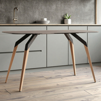 Table à manger moderne de luxe légère sur mesure d'usine chinoise avec pieds en métal et plateau en verre trempé pour hôtel et usage domestique