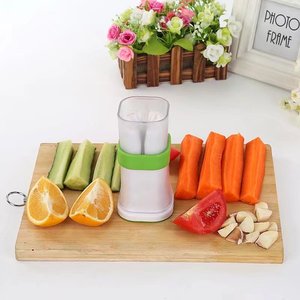 Outil multifonctionnel pour fruits et légumes Coupeur de <span class=keywords><strong>concombre</strong></span>, fraise, raisin Coupeur de carottes pour la maison et la cuisine - Product Image 3