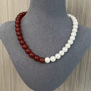 Collana <span class=keywords><strong>da</strong></span> <span class=keywords><strong>Donna</strong></span> di Lusso <span class=keywords><strong>per</strong></span> <span class=keywords><strong>Capodanno</strong></span> in Argento 925 con Catena Regolare, Agata Rossa e Perle Naturali - Product Image 1