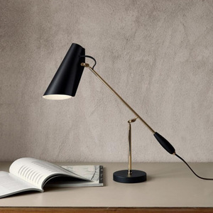 Lámpara de mesa minimalista moderna E27 LED con brazo flexible para dormitorio, oficina, estudio - Product Image 1
