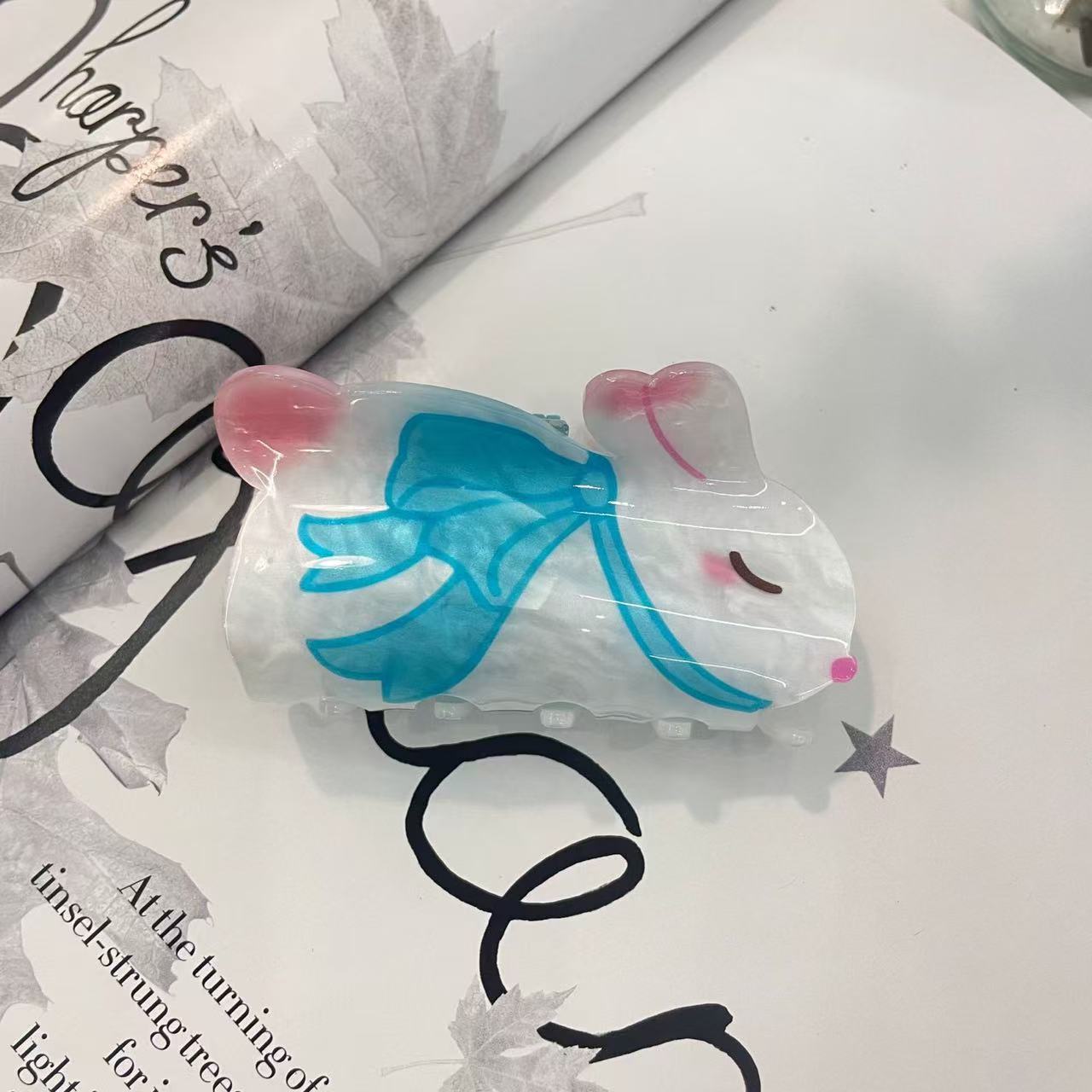 forme de lapin bleu 8cm