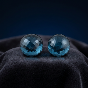 Topacio Azul de Londres Natural, Corte Briolette de 10 mm, Gemas Sueltas Facetadas, Certificadas por Terceros, Gemas de la Marca Gopika al por Mayor - Product Image 1