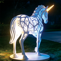 Sculpture lumineuse LED licorne creuse (acier thermolaqué + source de lumière LED) - Éclairage décoratif étanche IP65 pour parcs et mariages